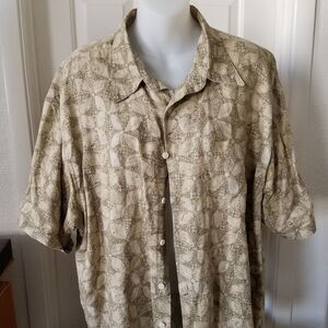 St. John’s Bay Men’s Brown Hawaiian Shirt Size XL Tropical Floral Print
